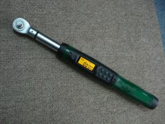 �߾����M��Ť������