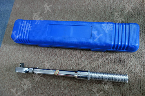 �A��ʽŤ������