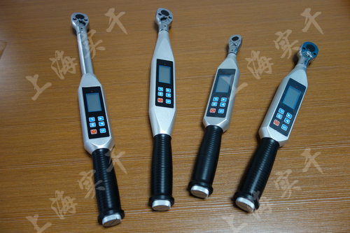  �߾��Ȕ��@Ť������